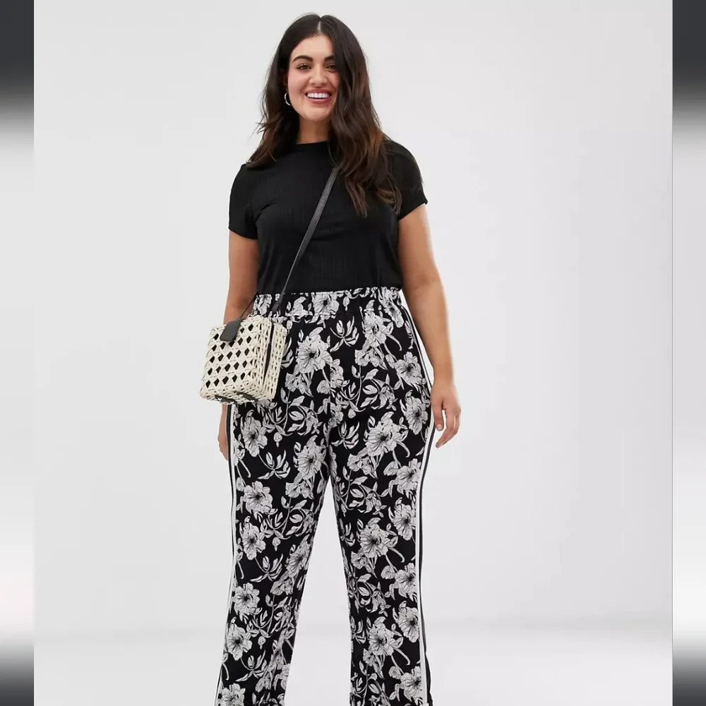 Brave soul women's strip side floral wide leg  trouser pants size 22 nav…